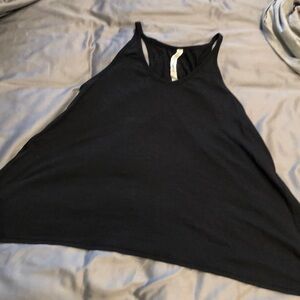 Lululemon adorable never worn top.